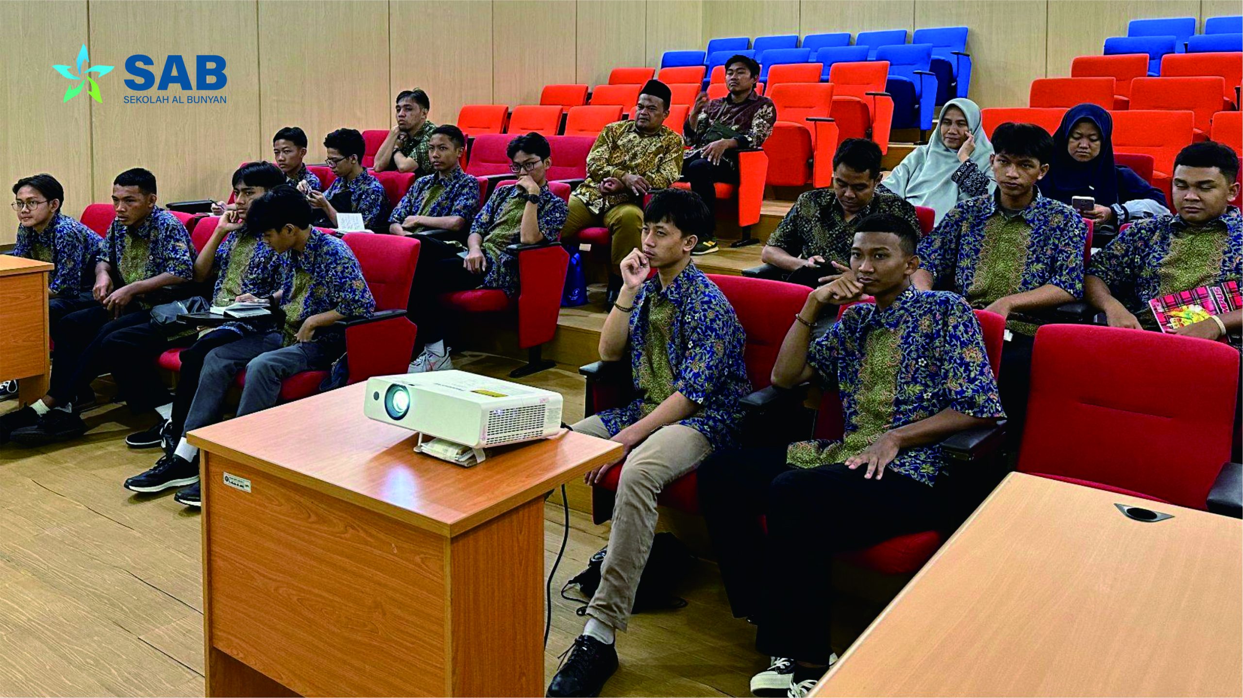 Menapaki Jejak Masa Depan: Kunjungan SMAIT Al Bunyan